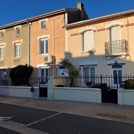 Jolie, Cozy, Confortable Maison De Ville Au Calme A 5Min Du Centre De Verdun, Parking Devant La Maison Belleville-Sur-Meuse Exteriör bild