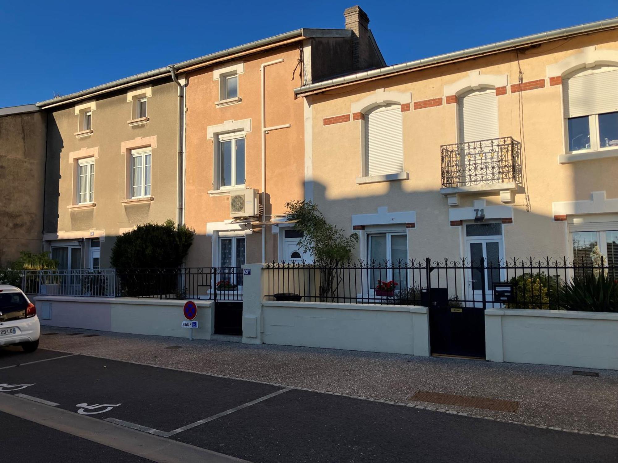 Jolie, Cozy, Confortable Maison De Ville Au Calme A 5Min Du Centre De Verdun, Parking Devant La Maison Belleville-Sur-Meuse Exteriör bild